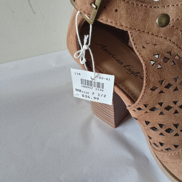 American Eagle Women's Size 7.5 Cut Out Peep Toe Bootie Brown Faux Suede NWT - Picture 2 of 9